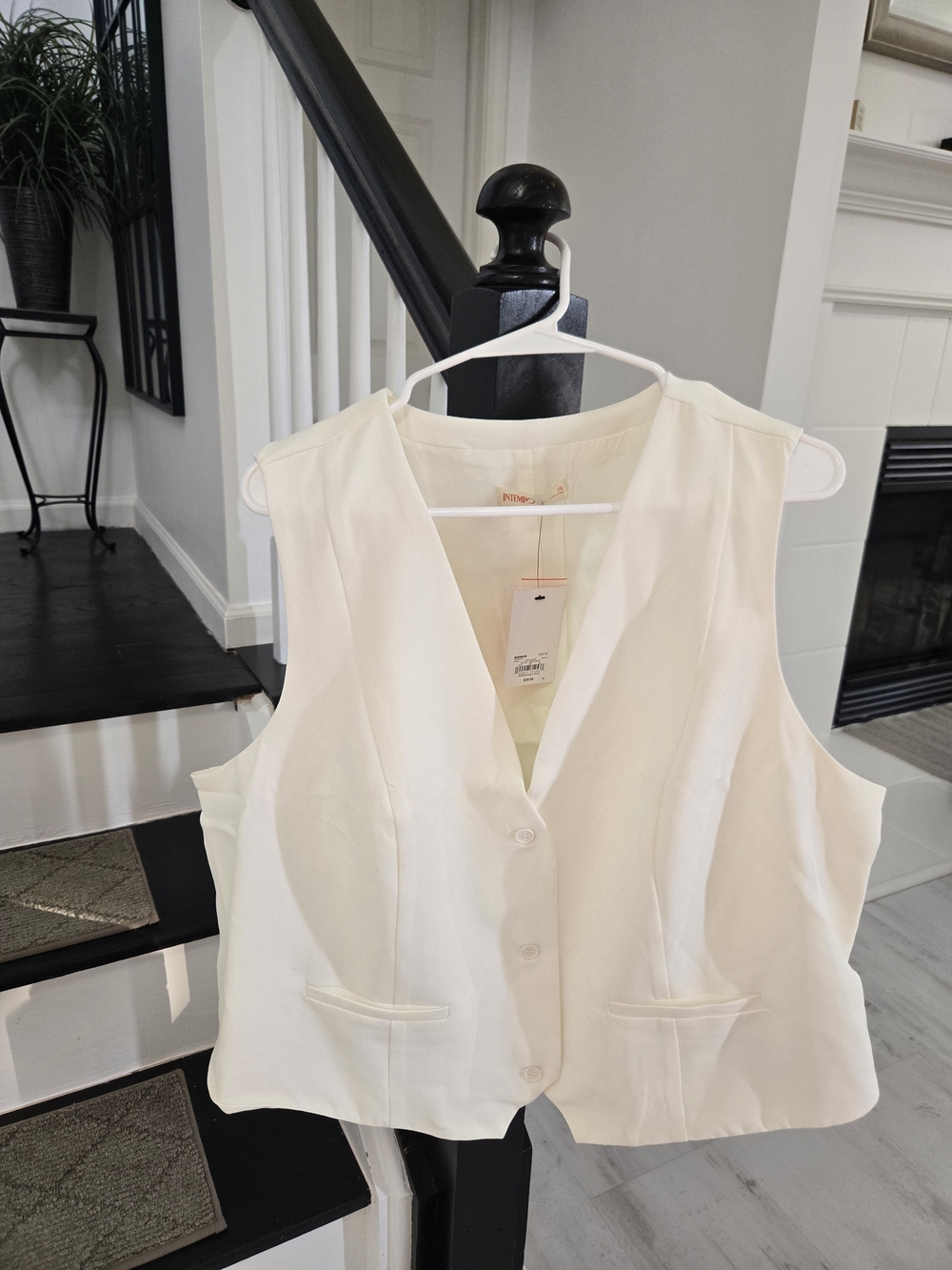 Sleeveless Cream Button-Front Women's Vest Blouse